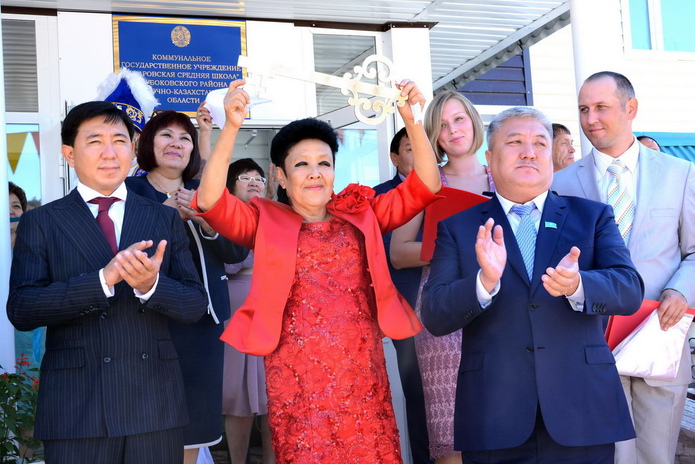 В новые школы