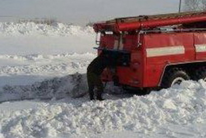 Горят даже тракторы