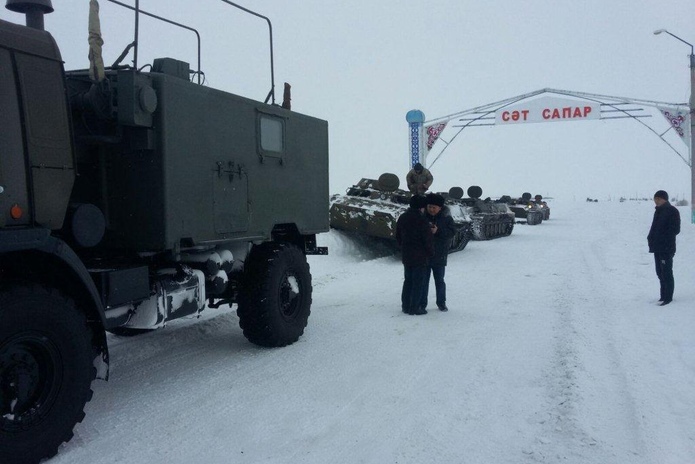 Применяют военную технику