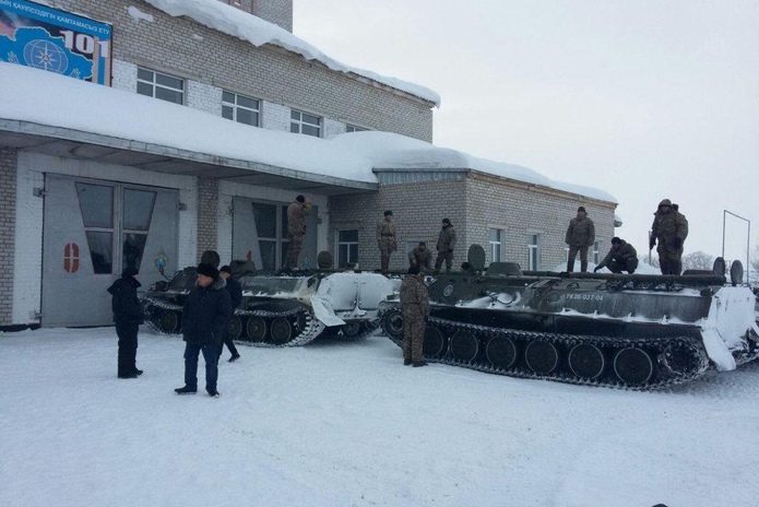 Применяют военную технику
