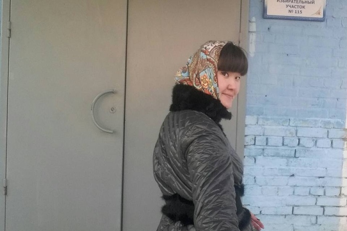 Ходят за руки