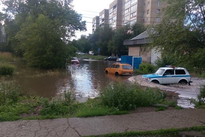 Заливает