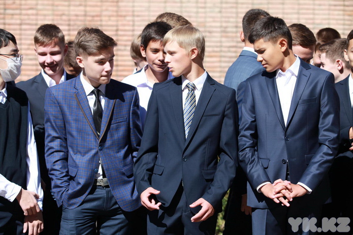 С новым, учебным (+фото)