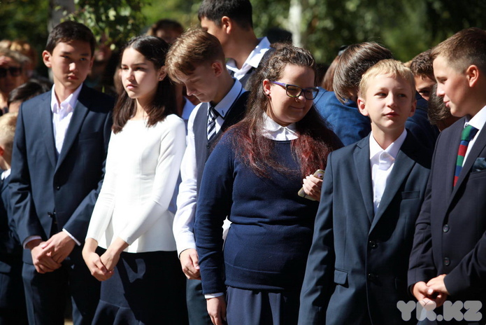 С новым, учебным (+фото)