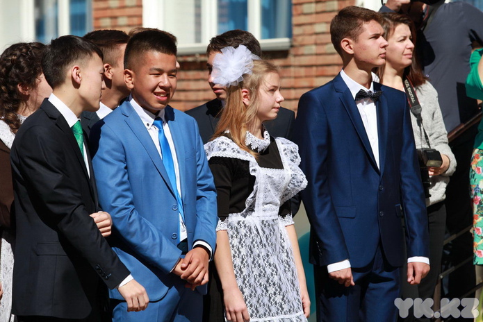 С новым, учебным (+фото)