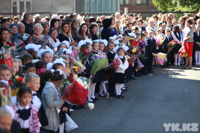 С новым, учебным (+фото)