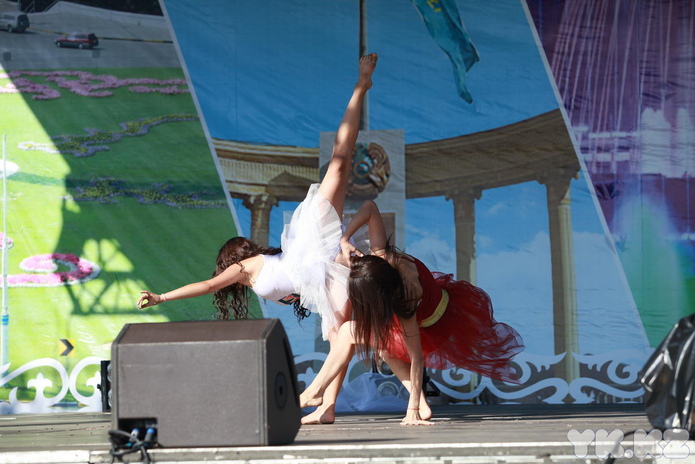 Танцуют все (+фото)