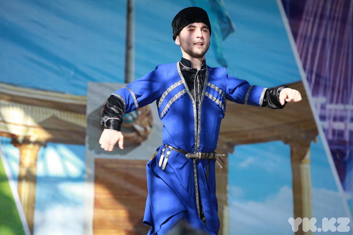 Танцуют все (+фото)