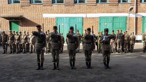 Воспитывают дух