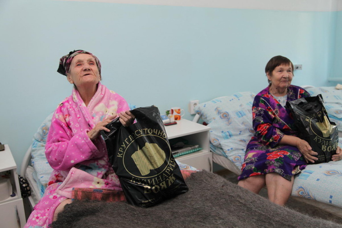 Поздравляют в больнице