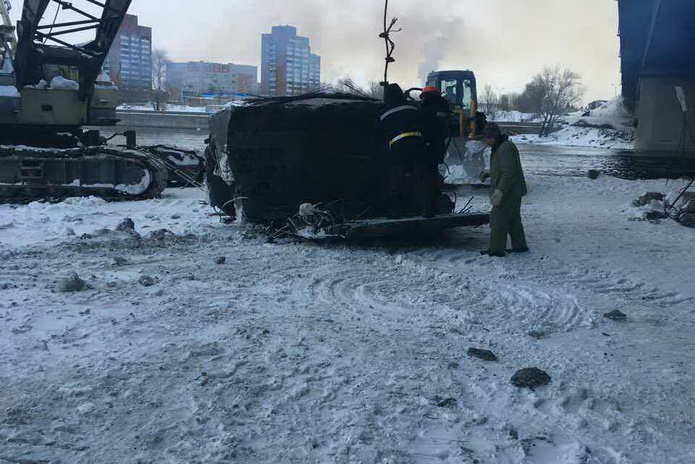 Куда роняют мост