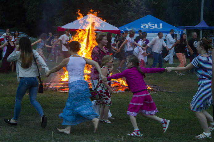 Костры и хороводы