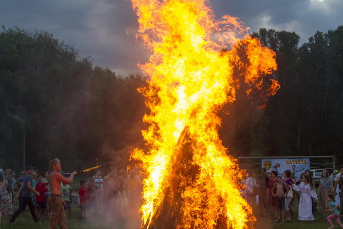 Костры и хороводы
