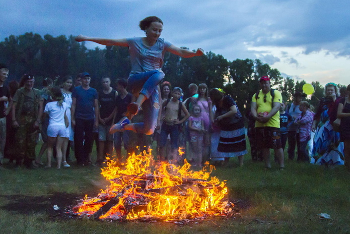 Костры и хороводы