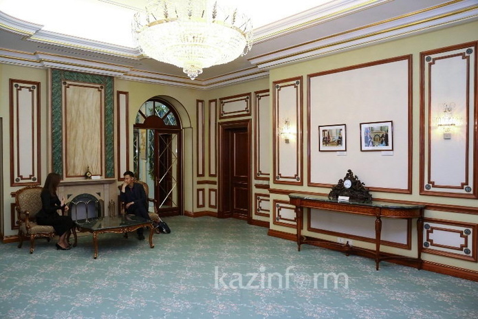 Где работает президент