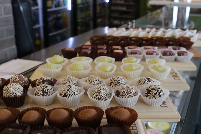 Весну встречаем на 