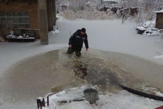 Убирают воду