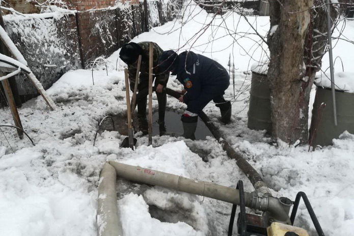 Убирают воду