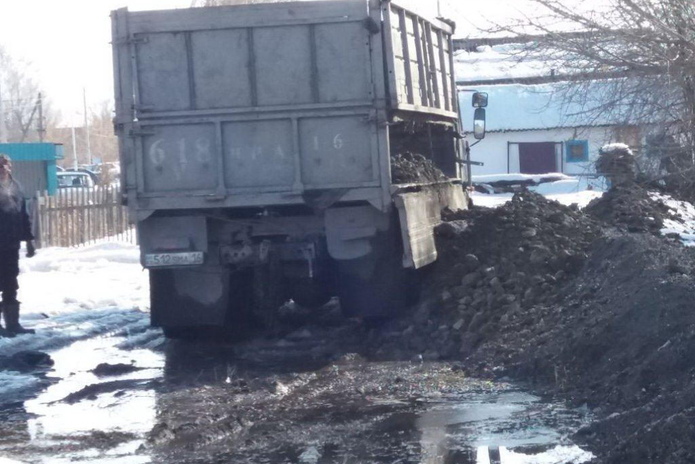 Следят за водой