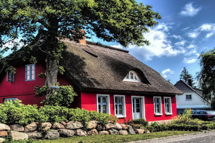 Не знаете чем окрасить фасад? - PR