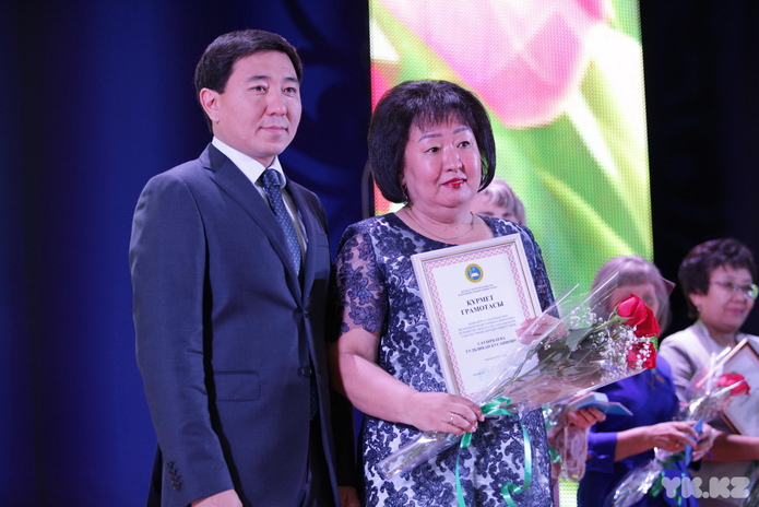 Учителя празднуют