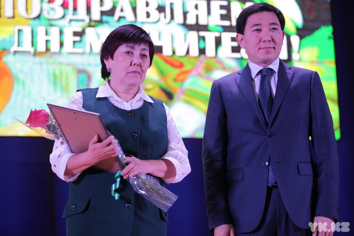 Учителя празднуют
