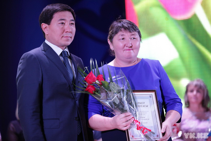 Учителя празднуют