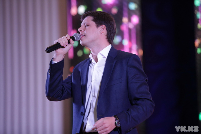 Учителя празднуют