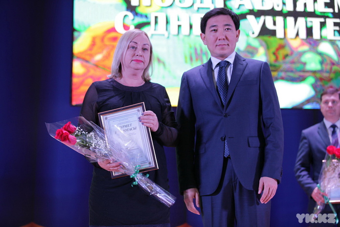 Учителя празднуют