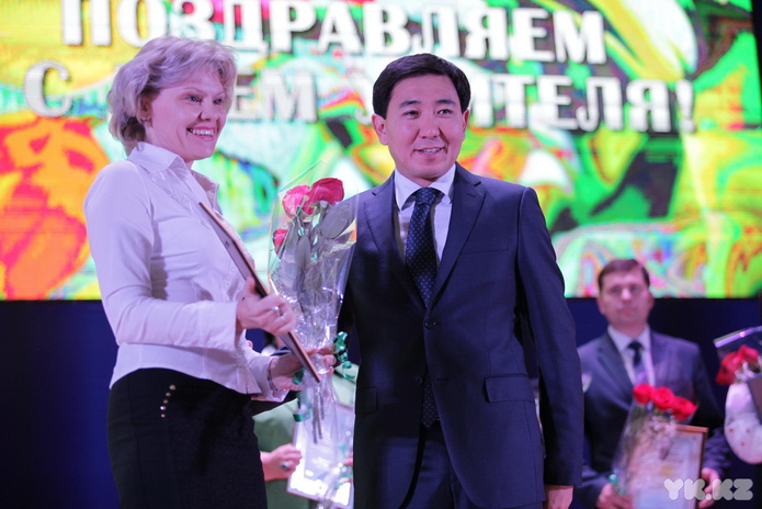 Учителя празднуют