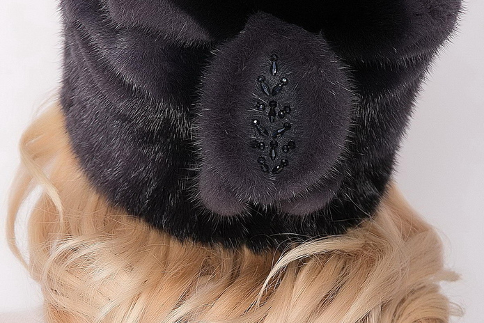 Меховые шапки и модные шляпки -  PR