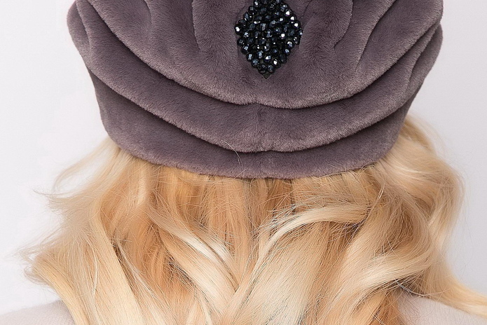 Меховые шапки и модные шляпки -  PR