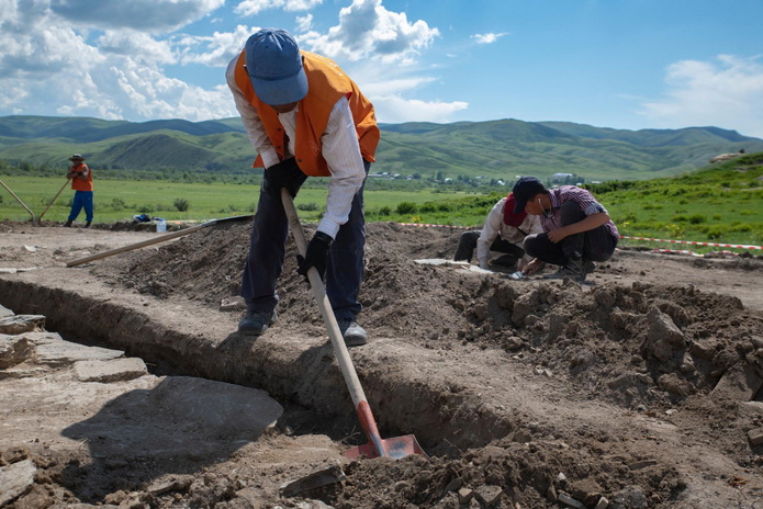 Монастырь с драконами