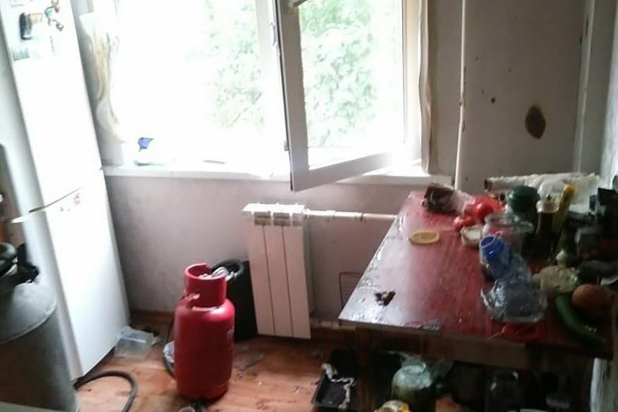 Вспышка в доме