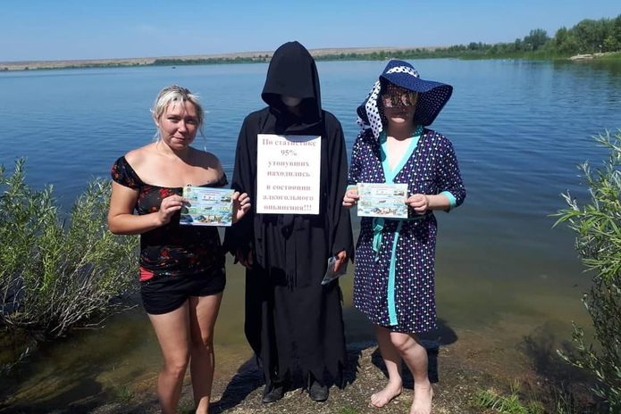 Предупреждает снова