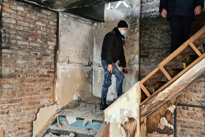 Отправляют в приемники
