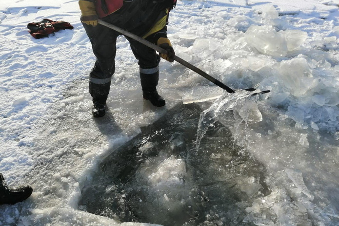 19 водолазов, 30 рыбаков