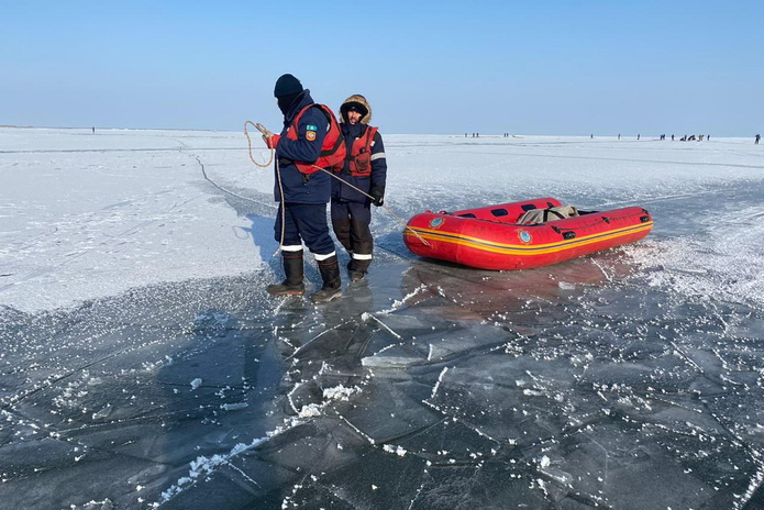 19 водолазов, 30 рыбаков