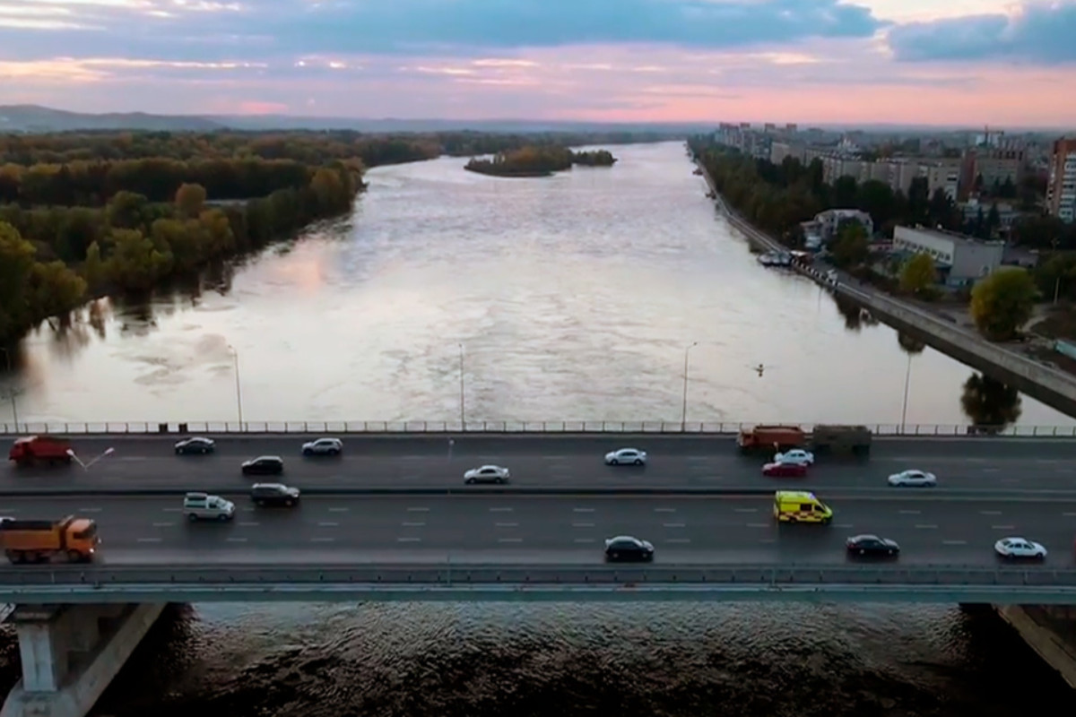 Сколько мостов через иртыш