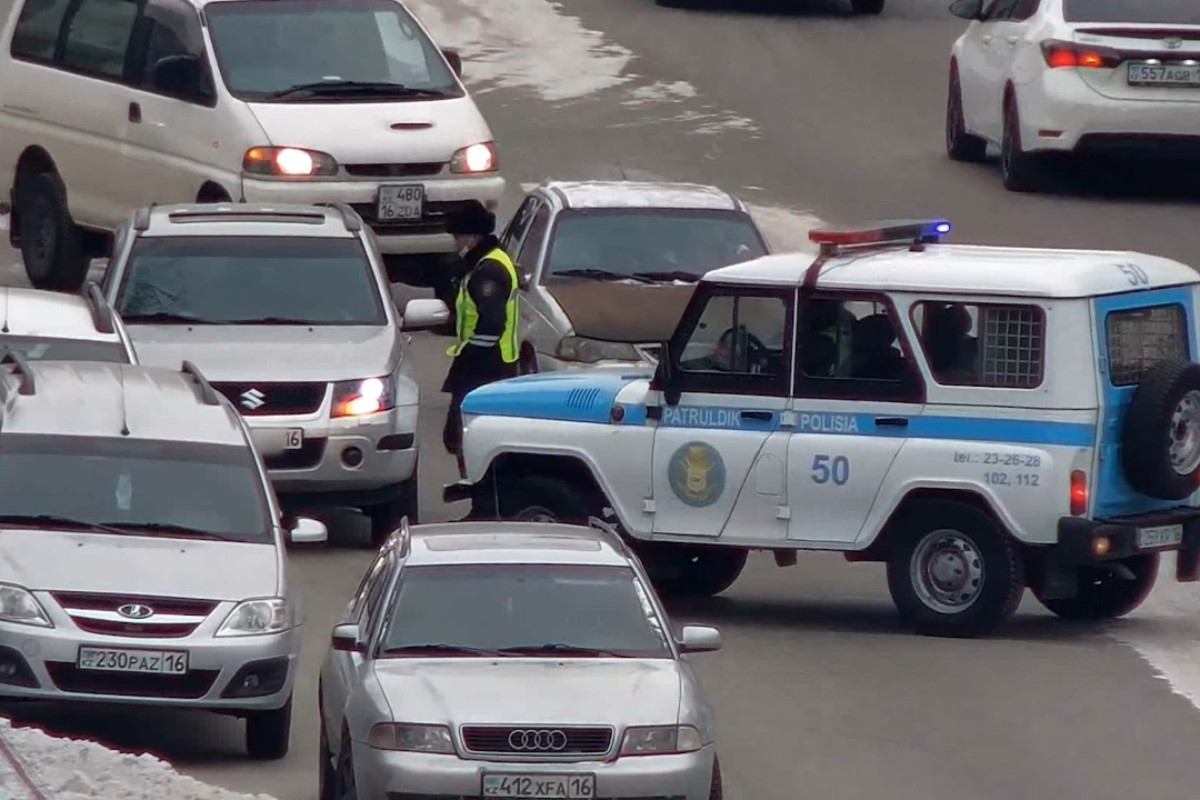 Усть-Каменогорск – Трое молодых парней из Усть-Каменогорска вымогали деньги