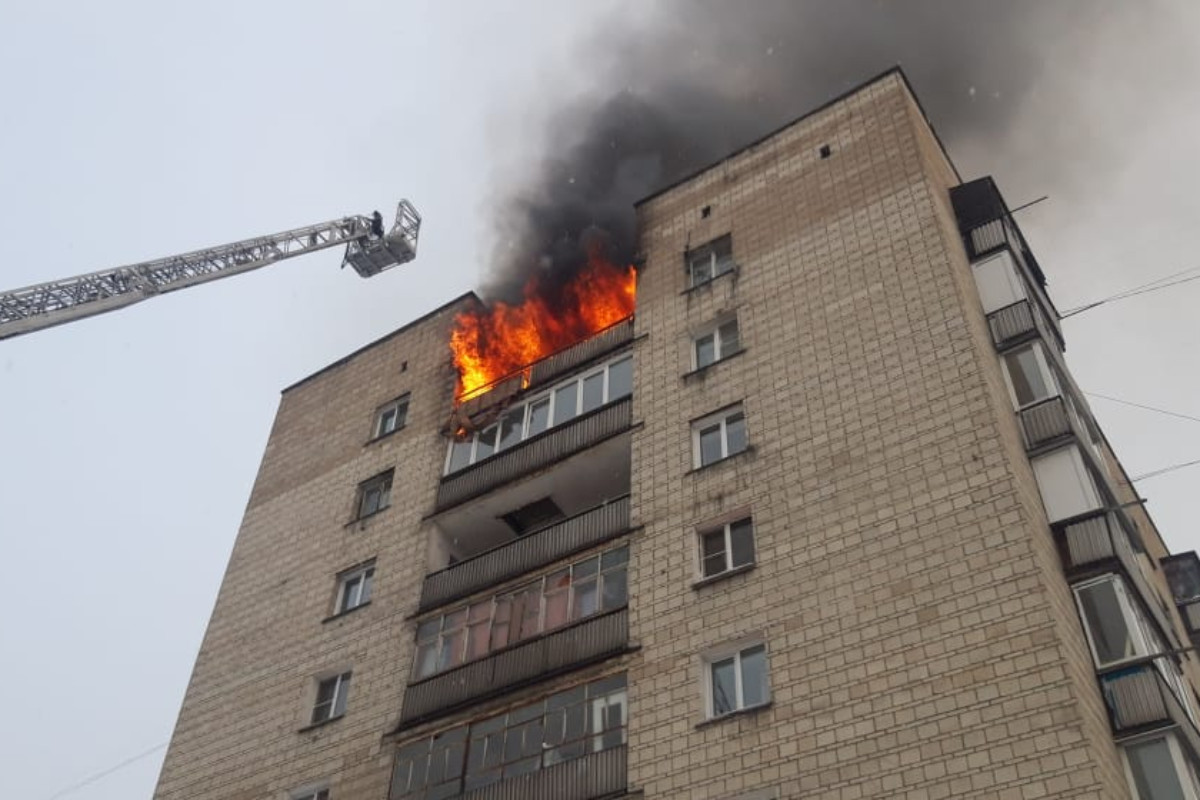 Усть-Каменогорск – В Усть-Каменогорске произошел сильный пожар в одной из  квартир