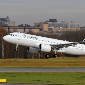 Air Astana снизит цены на билеты - решение суда
