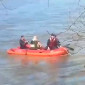 В ВКО спасатели пришли на помощь перевернувшимся на лодке