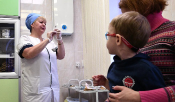 В Казахстане на вакцинацию детей выделили дополнительно свыше 5,8 млрд тенге