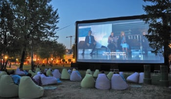 В Усть-Каменогорске повторят киносеанс под открытым небом