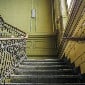 В Усть-Каменогорске неизвестный преследовал девушку в подъезде
