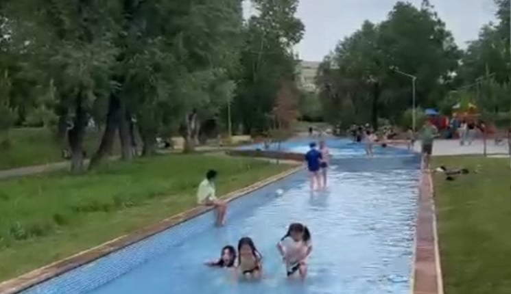 Плескательные бассейны запустили в Усть-Каменогорске