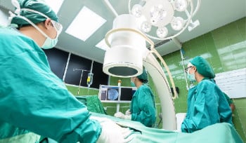 Проблемы Первой городской больницы будут решаться системно