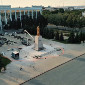 Памятник Абаю в Усть Каменогорске красят в золото