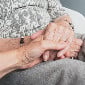 Пожилые супруги смогут быть индивидуальными помощниками друг-друга